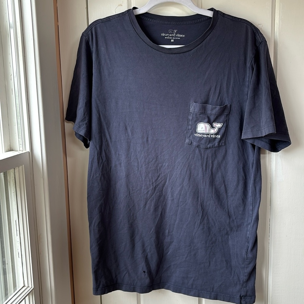 Vineyard vines vintage tee shirt